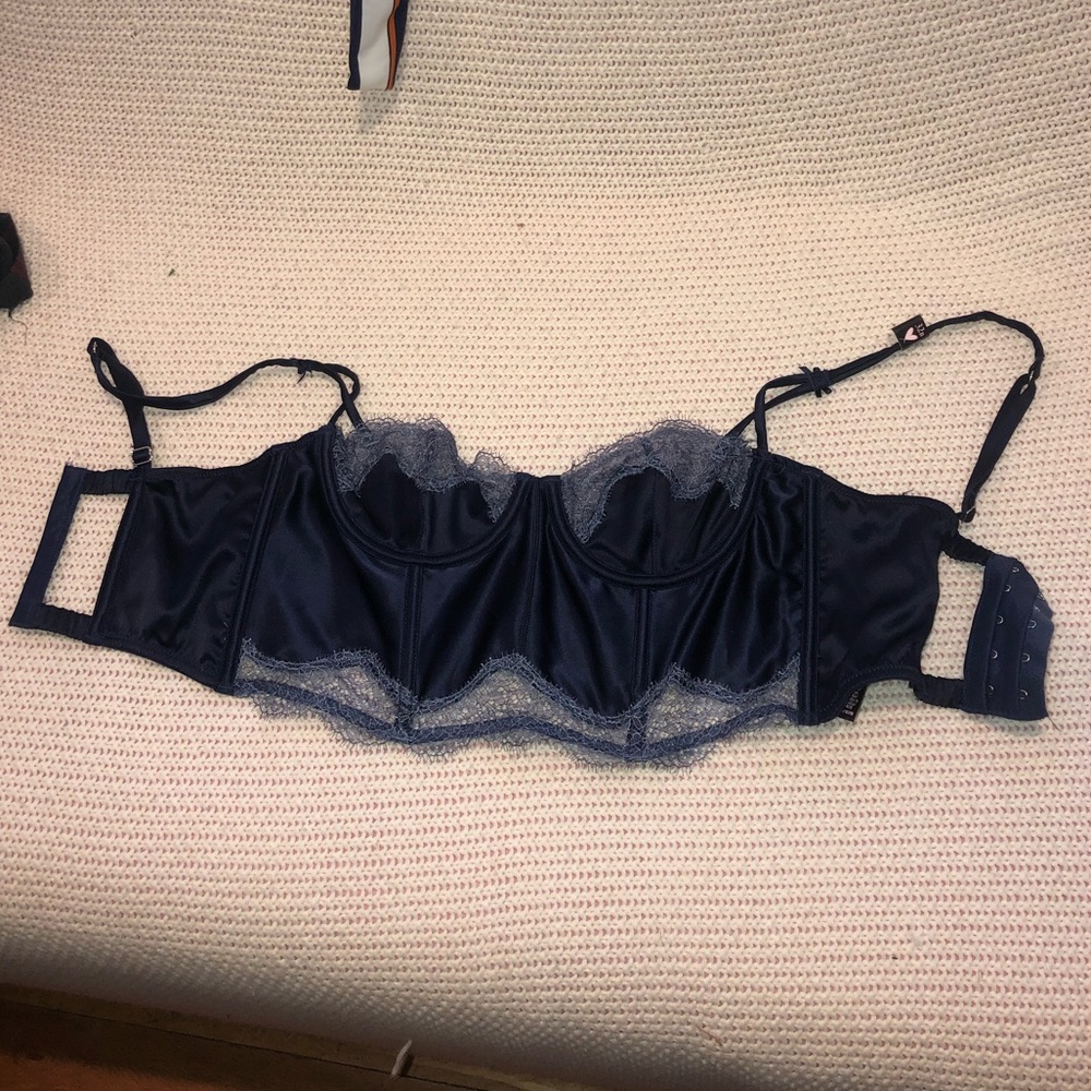 NEVER WORN Victoria Secret Bralette